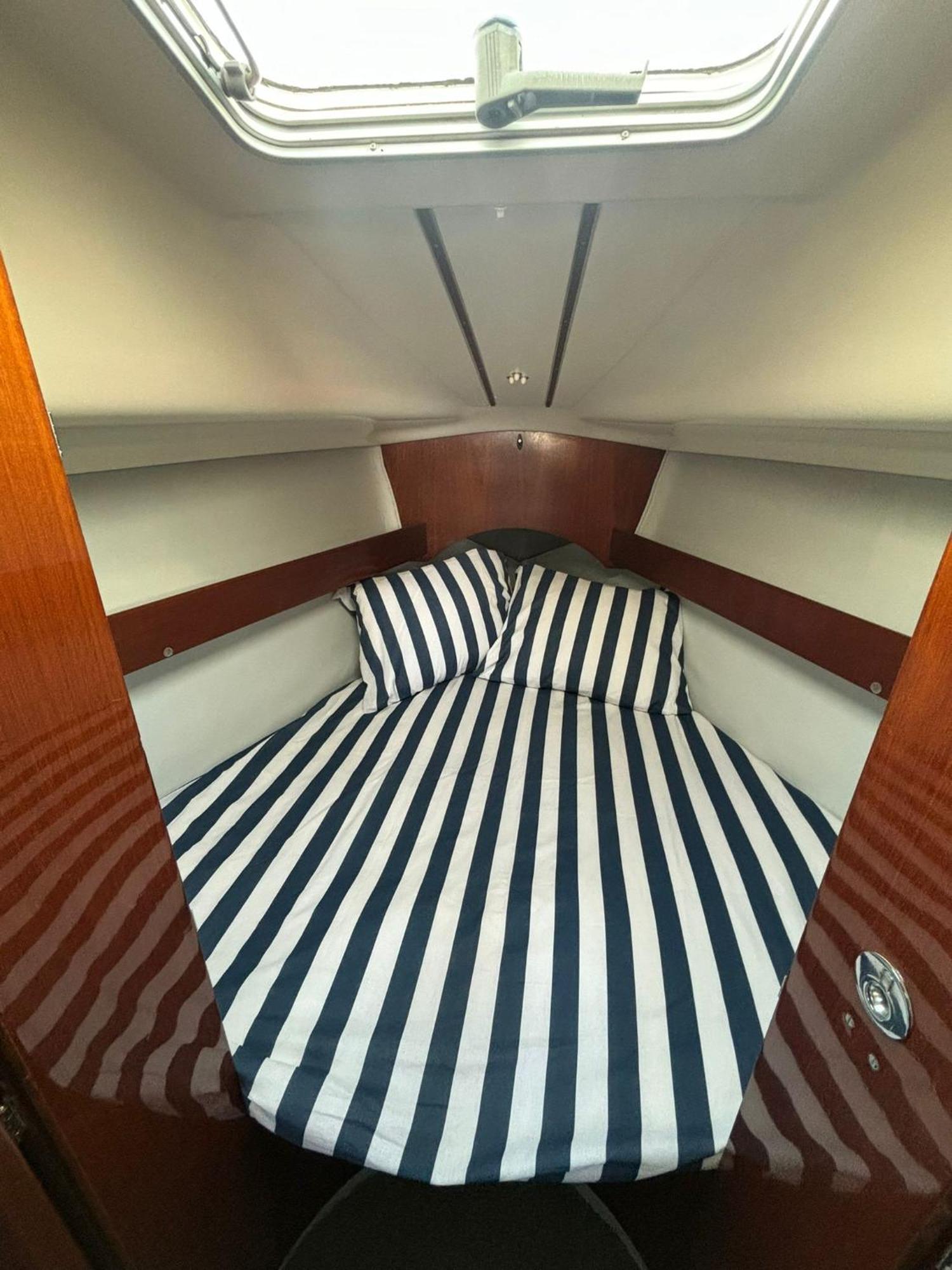 Barco A Vela Em Peniche - West Sailing Otel Dış mekan fotoğraf